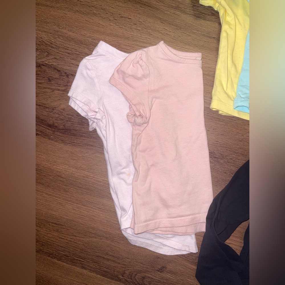 Solid Colored Short & Long Sleeve T-Shirt Bundle (3T) - Picture 3 of 7